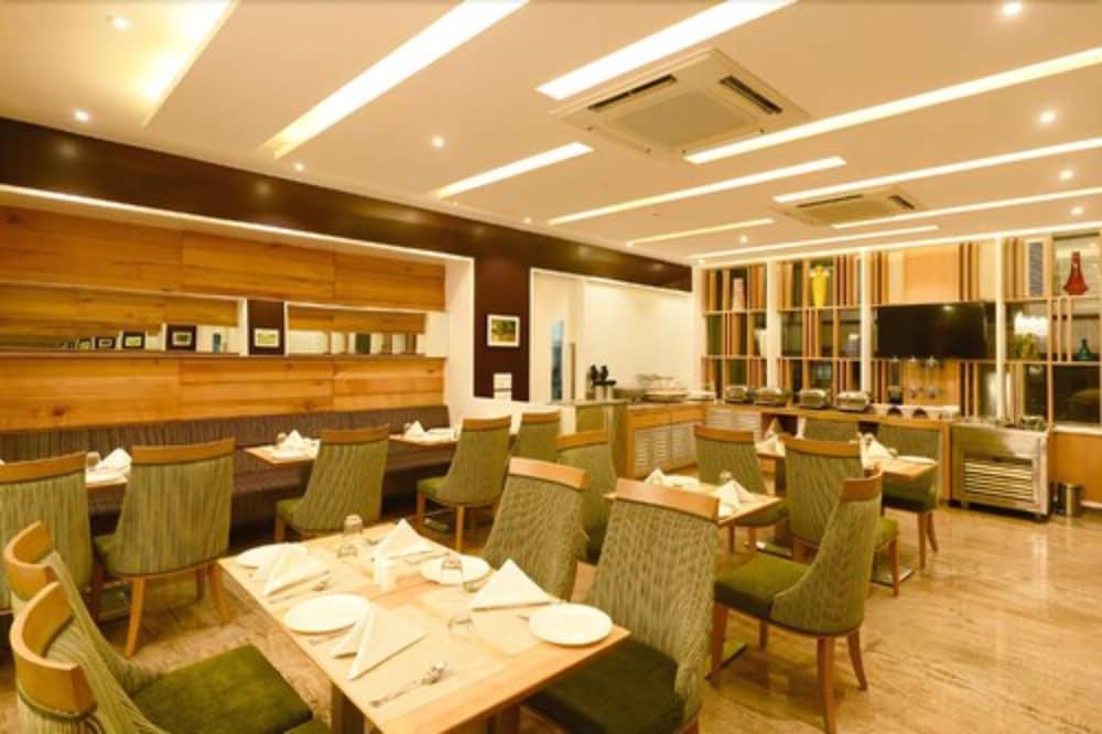 Gcc North Side Hotel Mira-Bhayandar Exterior photo