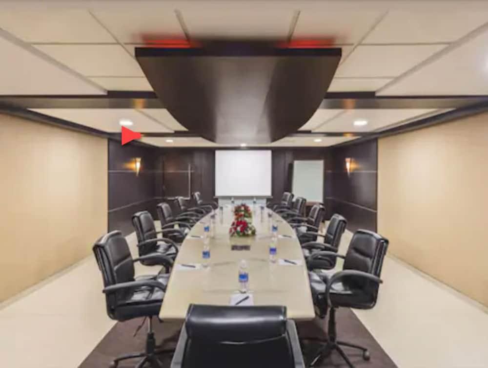 Gcc North Side Hotel Mira-Bhayandar Exterior photo