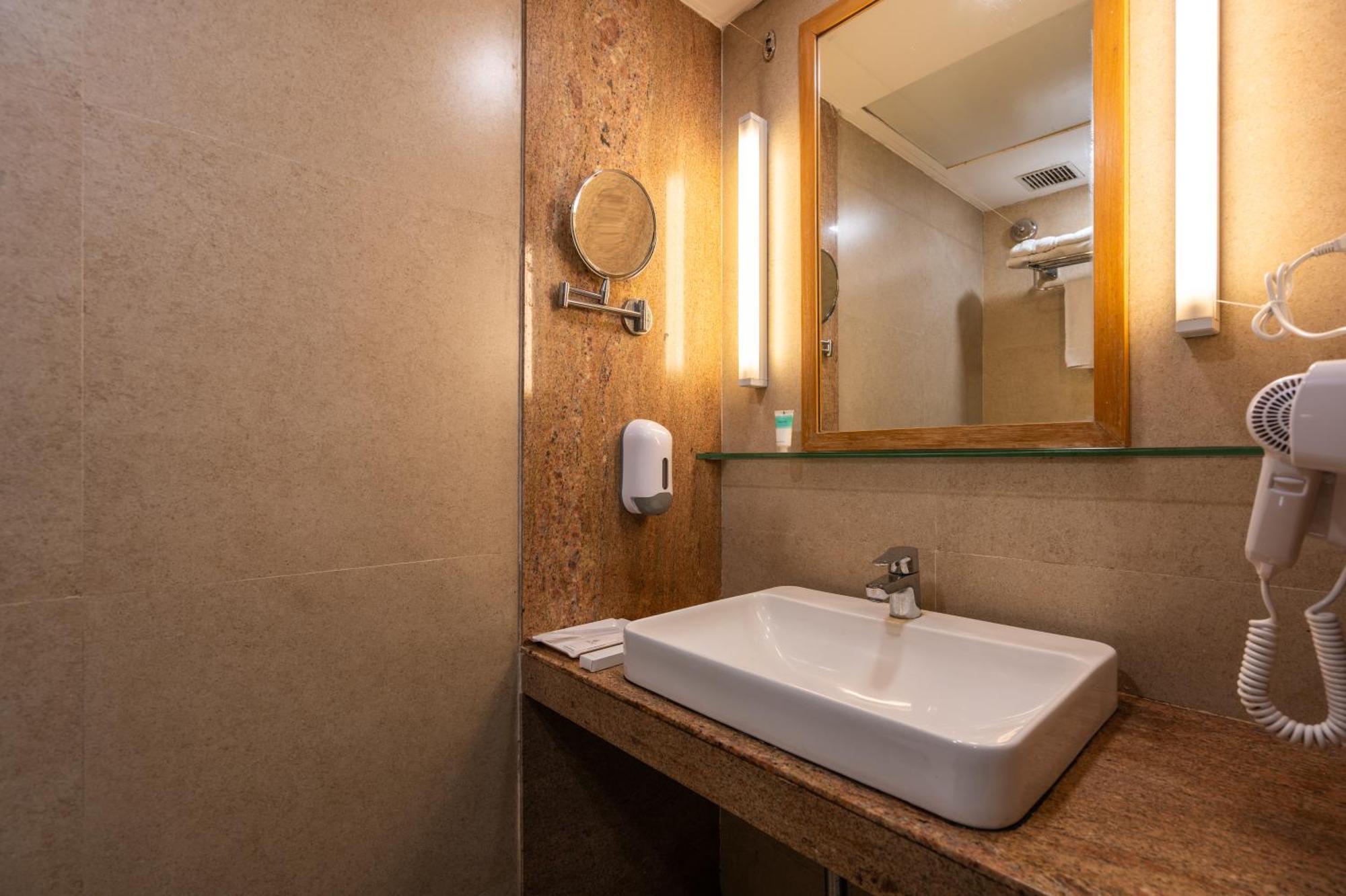 Gcc North Side Hotel Mira-Bhayandar Exterior photo